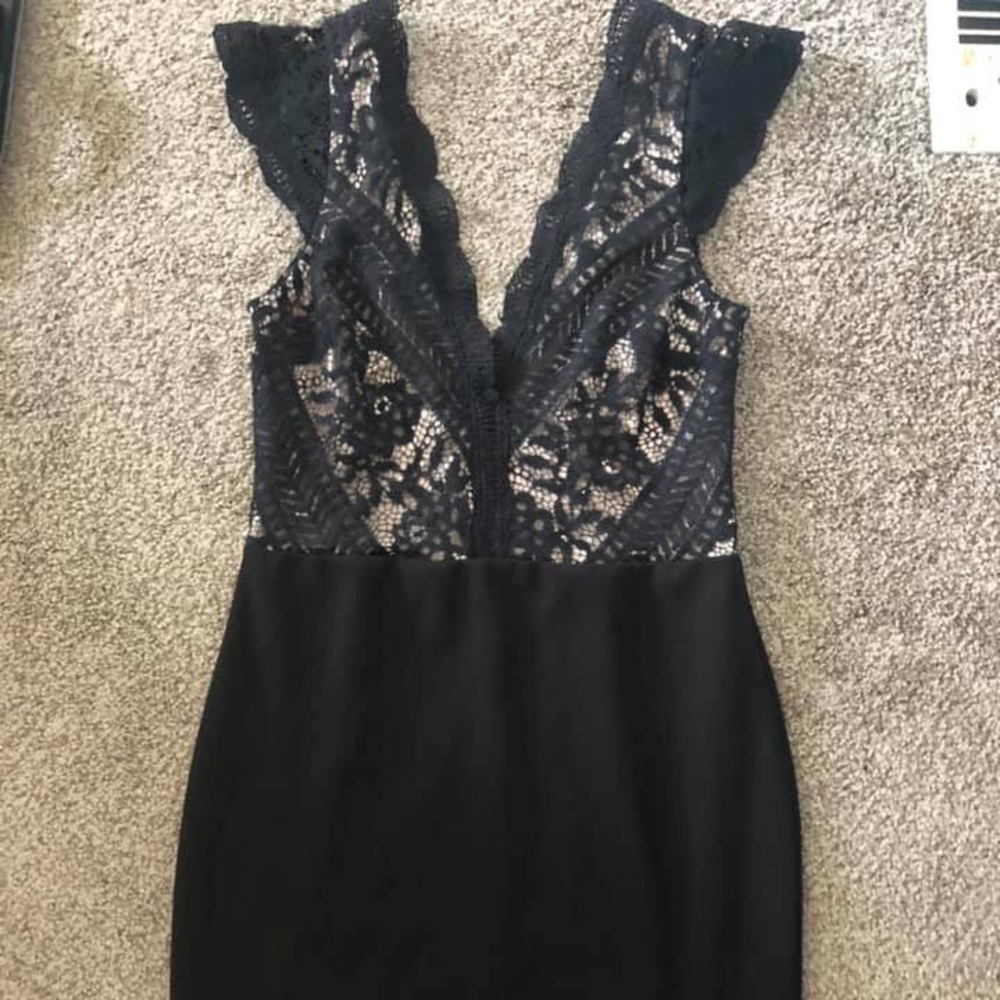 Lulus size small black and nude dress